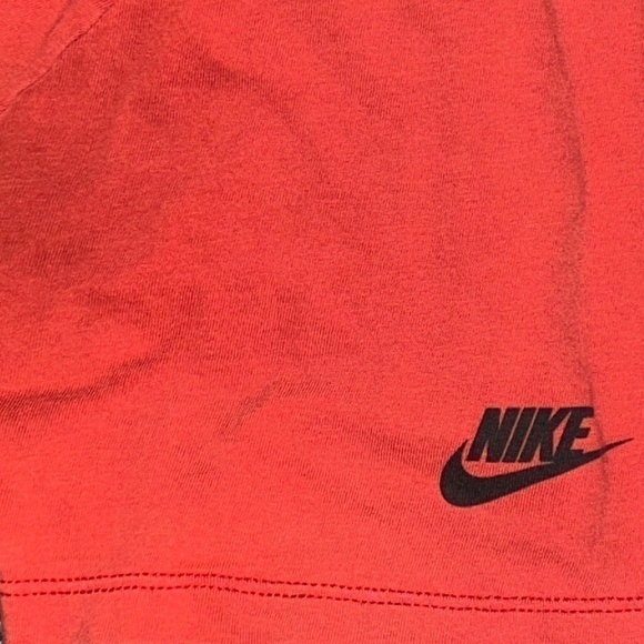 Nike Men's Red Athletic Sportswear T-Shirt Size Medium - Picture 3 of 5